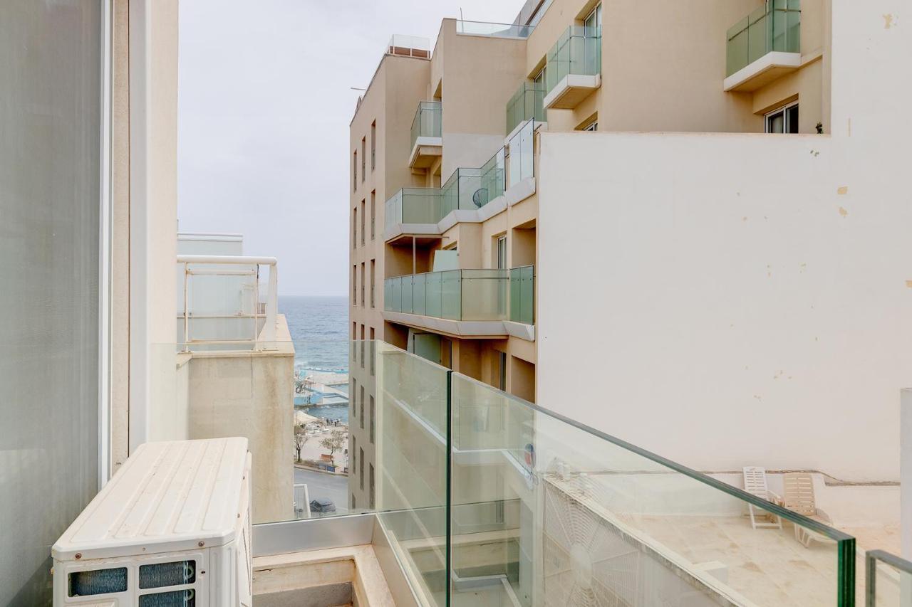 Prime Location Apartment With Side Seaviews Sliema Exteriör bild