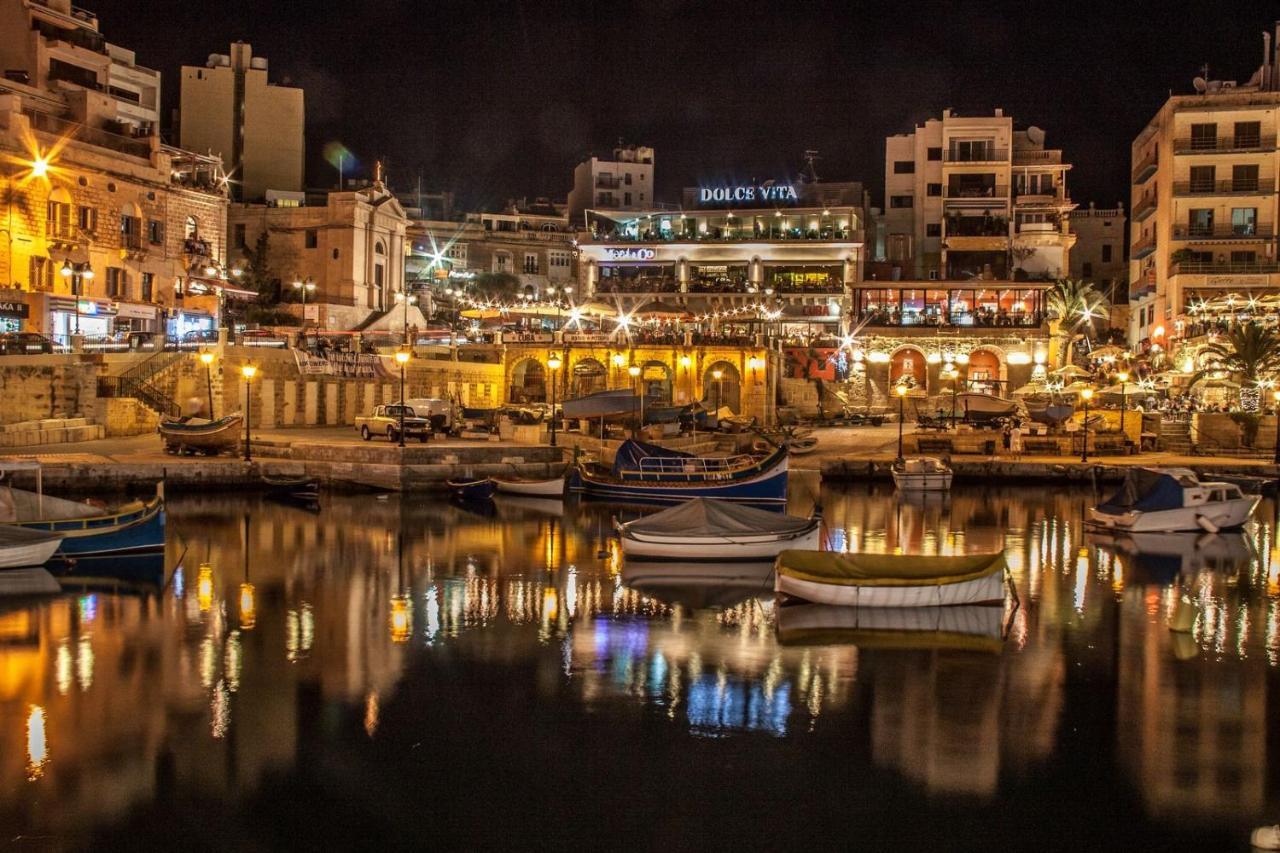 Prime Location Apartment With Side Seaviews Sliema Exteriör bild