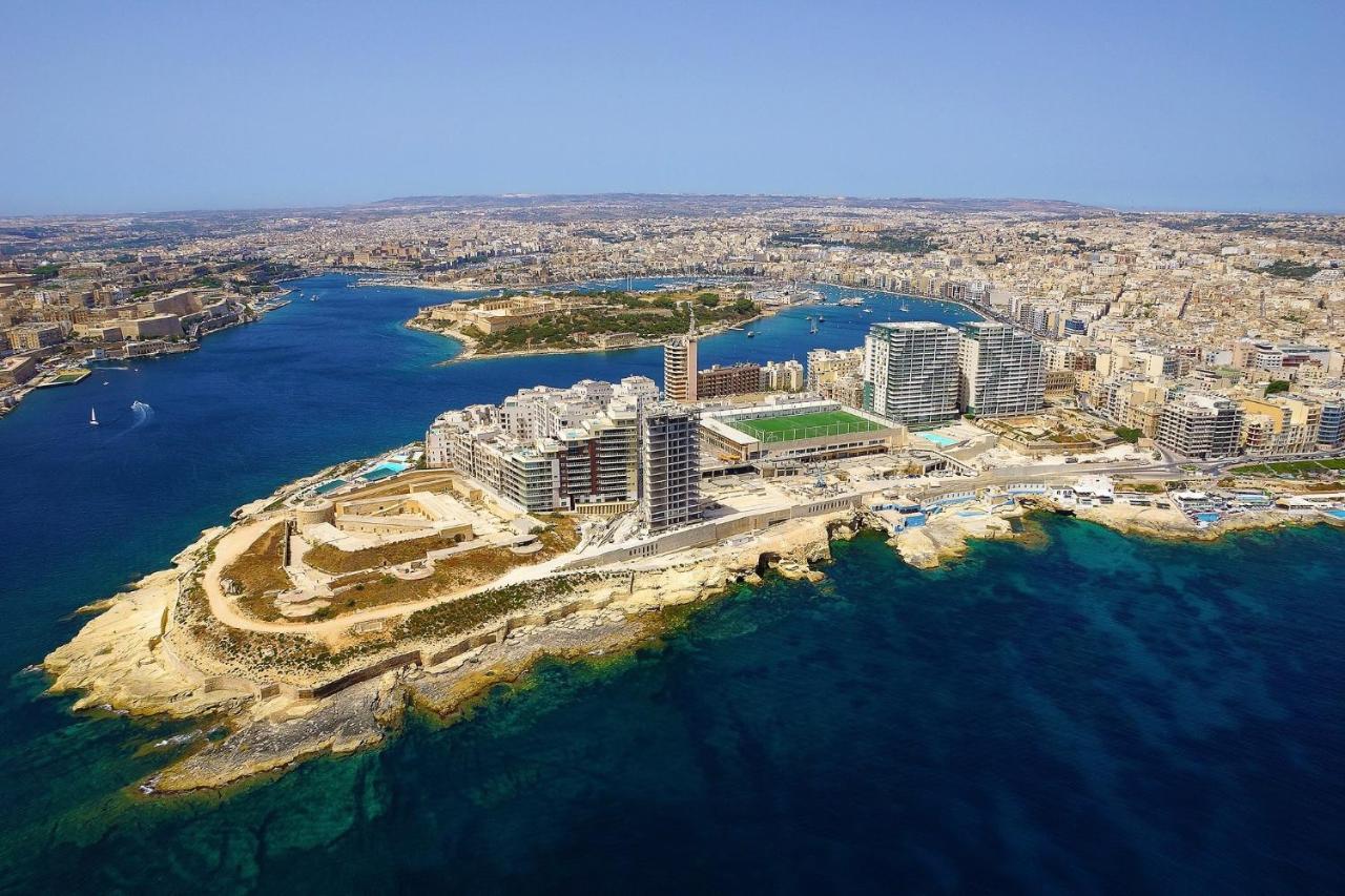 Prime Location Apartment With Side Seaviews Sliema Exteriör bild