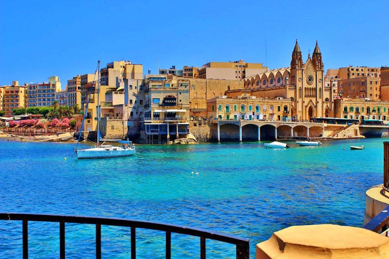 Prime Location Apartment With Side Seaviews Sliema Exteriör bild