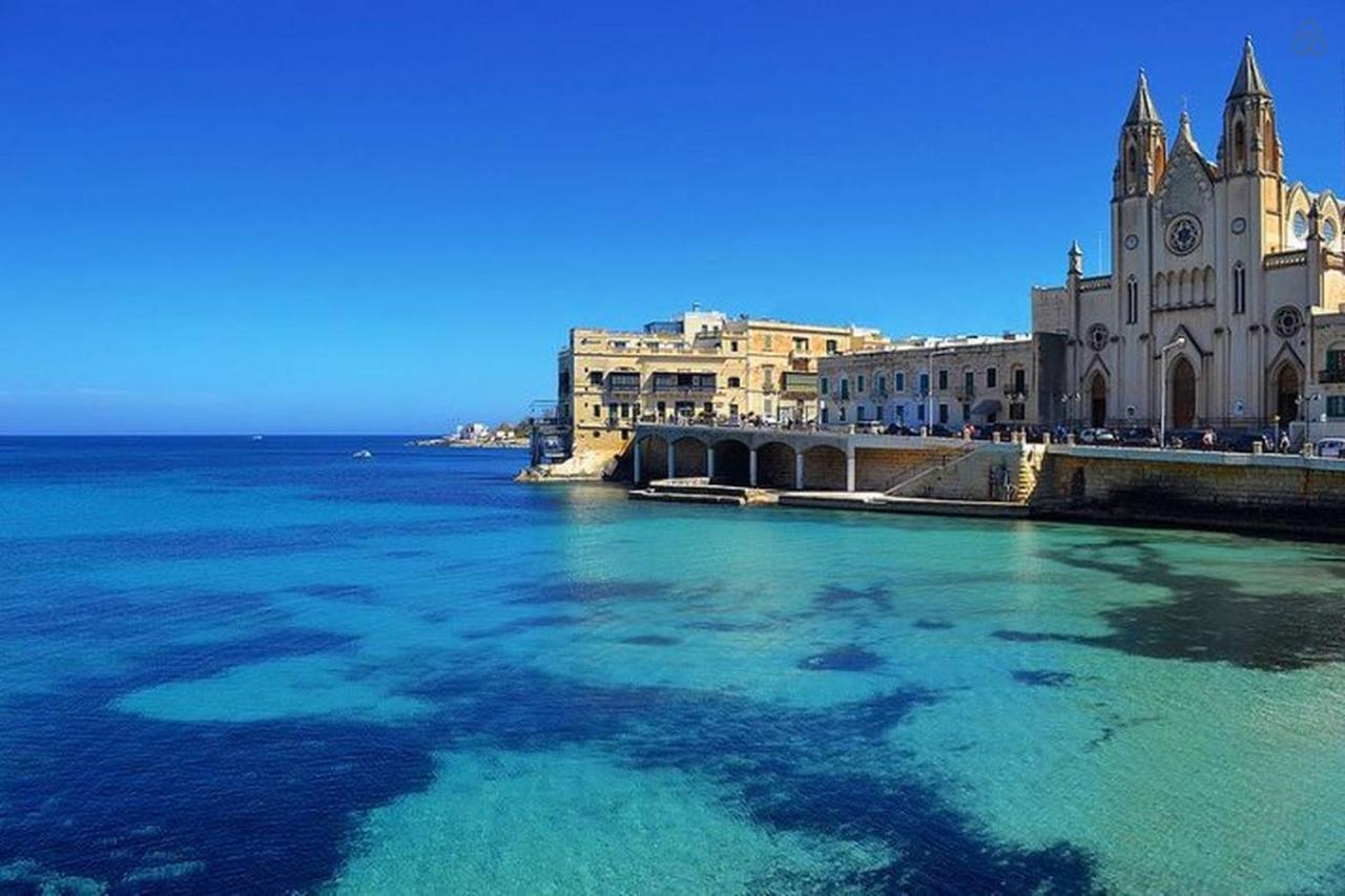 Prime Location Apartment With Side Seaviews Sliema Exteriör bild